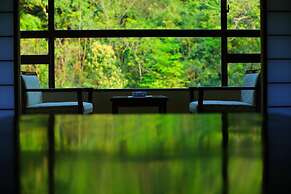 Yamanaka Onsen Ohanami Kyubei