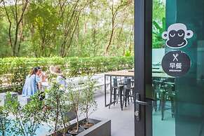 Blu Monkey Hub and Hotel Phuket