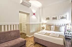 Magenta Collection Sant'Anna