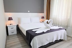 Canada Hotel & Bungalows