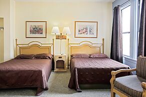 OYO Historic Cameron Hotel Brownsville I-69E