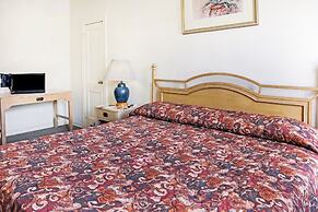 OYO Historic Cameron Hotel Brownsville I-69E