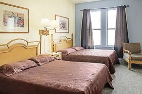 OYO Historic Cameron Hotel Brownsville I-69E