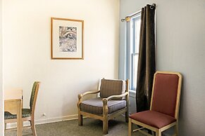 OYO Historic Cameron Hotel Brownsville I-69E