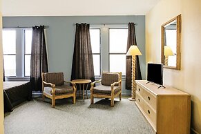 OYO Historic Cameron Hotel Brownsville I-69E