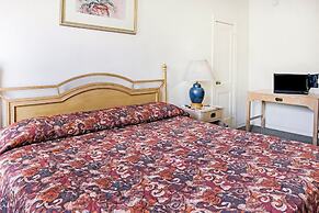 OYO Historic Cameron Hotel Brownsville I-69E