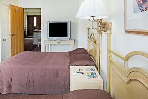 OYO Historic Cameron Hotel Brownsville I-69E