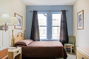 OYO Historic Cameron Hotel Brownsville I-69E