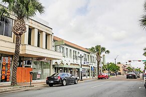 OYO Historic Cameron Hotel Brownsville I-69E