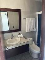 Hotel Las Jacarandas