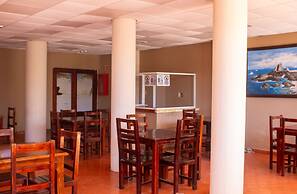 Hotel Las Jacarandas