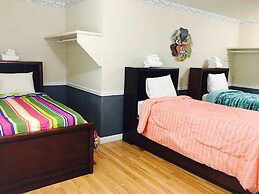 Traveler's Bed & Breakfast Hostel