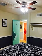 Traveler's Bed & Breakfast Hostel