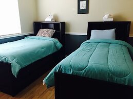 Traveler's Bed & Breakfast Hostel