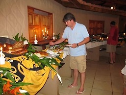 Popa Paradise Beach Resort