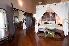 Popa Paradise Beach Resort