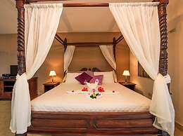 Popa Paradise Beach Resort