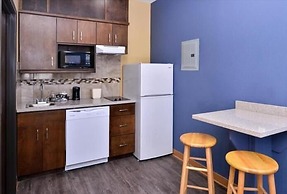 La Bonita Inn & Suites