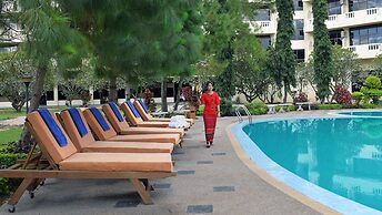 Amazing Kengtong Resort