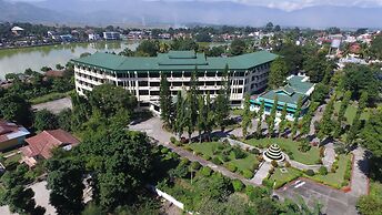 Amazing Kengtong Resort