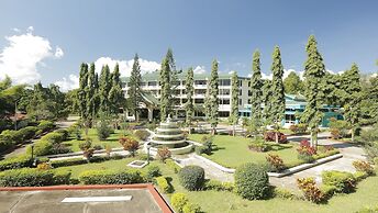 Amazing Kengtong Resort