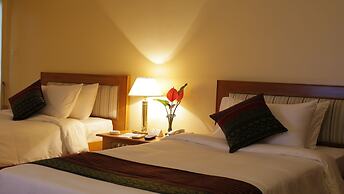 Amazing Kengtong Resort