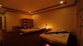 Amazing Kengtong Resort