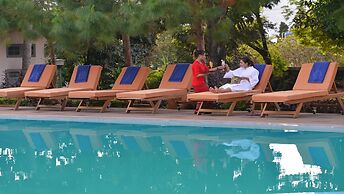 Amazing Kengtong Resort