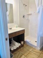 Blue Sage Inn & Suites