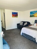 Blue Sage Inn & Suites