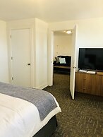 Blue Sage Inn & Suites