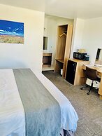 Blue Sage Inn & Suites