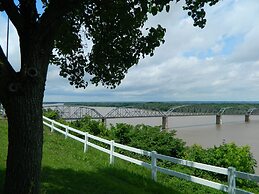 River's Edge Motel