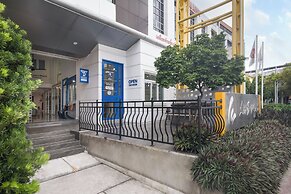 Lee's Mark Residence
