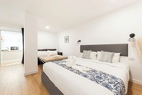 Lee's Mark Residence