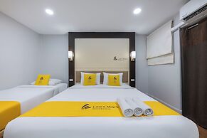 Lee's Mark Residence