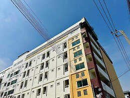 Lee's Mark Residence