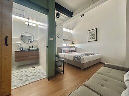 Lee's Mark Residence