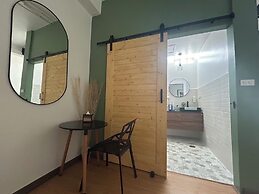Lee's Mark Residence