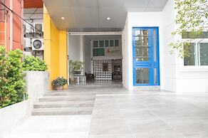 Lee's Mark Residence
