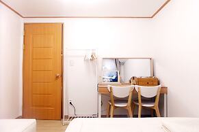 Hongdae Lai Lai house