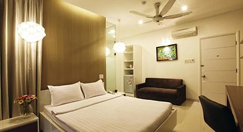 Yellow House Saigon Hotel