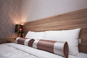 Unique Holiday Hotel