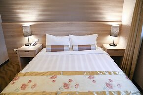 Unique Holiday Hotel