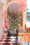 Side Walk Boutique Hotel