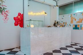 Side Walk Boutique Hotel