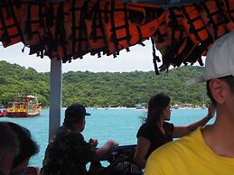 Side Walk Boutique Hotel