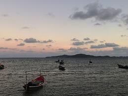 Side Walk Boutique Hotel