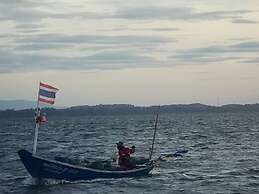 Side Walk Boutique Hotel