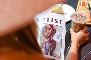 Side Walk Boutique Hotel